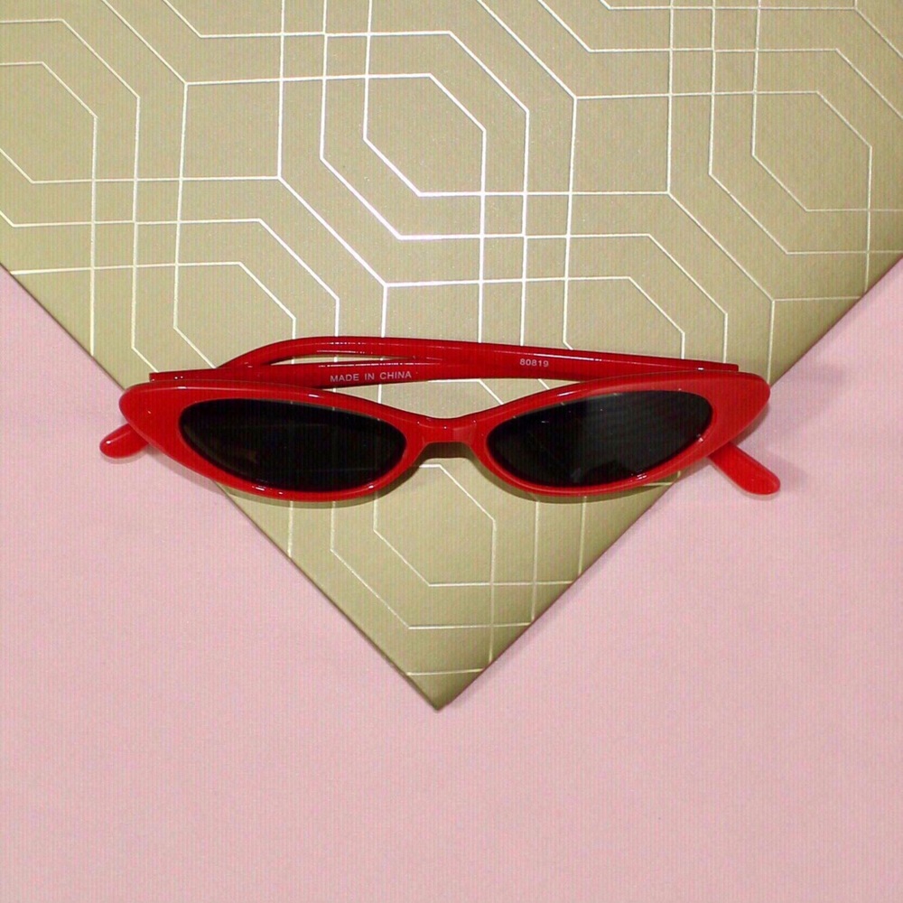 ‘Feline’ Sunglasses In ROUGE🍎